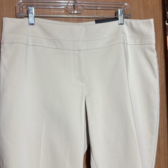 Apt. 9 Torie Capri Pants -
Cream - Size 16 - Picture 4 of 4